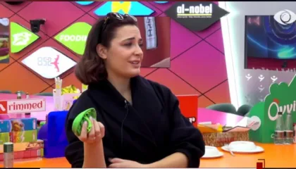 Xhodi e lidhur jashtë? Deklarata e Sara Gjordenit bën lëmsh audiencën: Vura re një tendencë…