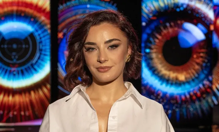 Xhodi Skura pjesë e “BBVA5”/ Surprizon gjyshen e saj nga shtëpia