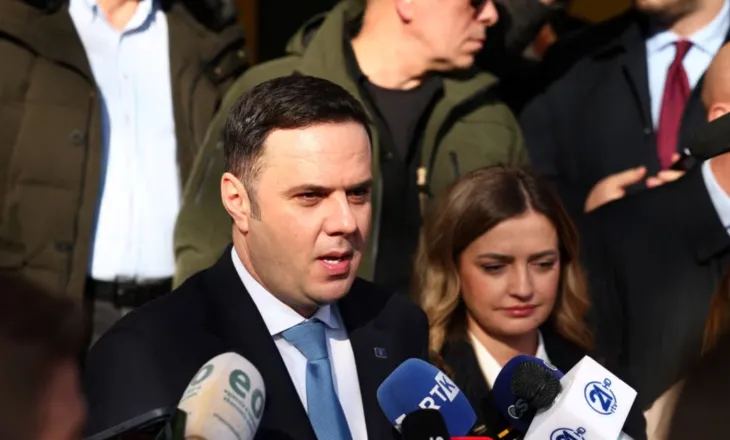 Zgjedhjet e parakohshme, Abdixhiku hedh voton dhe fton qytetarët: Le të fitojë populli i Kosovës!