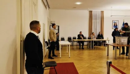 Zgjedhjet e parakohshme/ Mbi 7 mijë qytetarë kanë votuar në përfaqësitë diplomatike të Kosovës