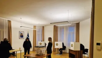 Zgjedhjet në Kosovë/ Diaspora voton në përfaqësitë diplomatike