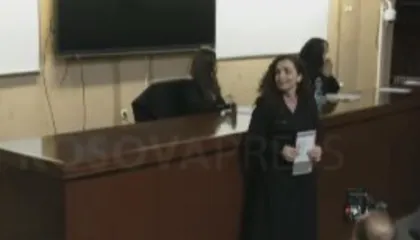 Zgjedhjet në Kosovë/ Presidentja Vjosa Osmani voton në Prishtinë