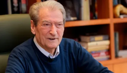 Zhdukja e shisheve të verës/ Berisha: Vjedhje e bujshme shtetërore