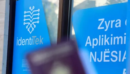 Zhvendosen zyrat e IdentiTek, ku do të bëhen aplikimet për qytetarët e 3 njësive në Tiranë