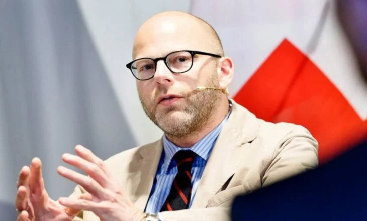 Zot, ky është budallallëk/ Toby Vogel akuzon Kallas për idenë e hedhur lidhur me dialogun Kosovë-Serbi