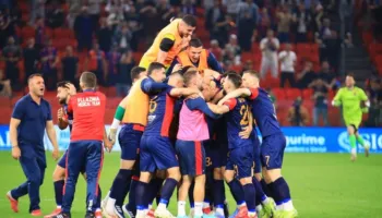 Zyrtare, Vllaznia ndan rrugët me lojtarin