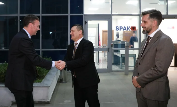 Zyrtari amerikan vizitë në SPAK: Përpjekjet e Dumanit vendosën standard për bashkëpunim kundër organizatave kriminale!