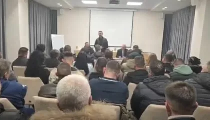 ‘100 mln euro te dosja e AKSHI-t, 10 mln euro për çokollata’, Lapaj: Çfarë duhet më shumë për t’u rrëzuar qeveria?