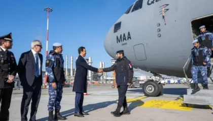 104 persona në bord, avioni ushtarak i Katarit përplaset me dritat e aeroportit në Milano