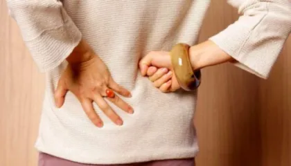 12 simptoma që tregojnë një infeksion të veshkave