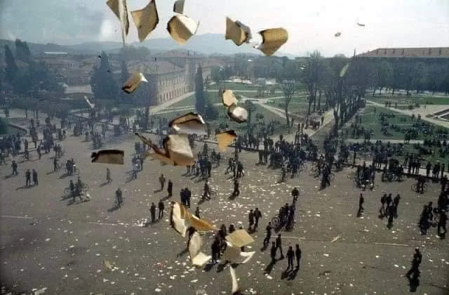 14 janar 1990, demonstrata e parë antikomuniste në Shqipëri