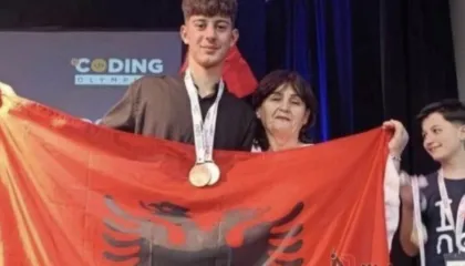 15-vjeçari nga Cërriku merr medalje ari në SHBA, i pari në botë në olimpiadën e matematikës