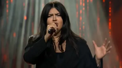 19-vjeçarja nga Kosova mahnit në skenën e “The Voice of Finland” me zërin e saj