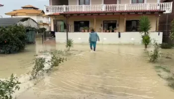 20 banesa të përmbytura në Novoselë, flet qytetari: Kam pastruar ujin me fshesë gjatë natës, gruan e kam të paralizuar