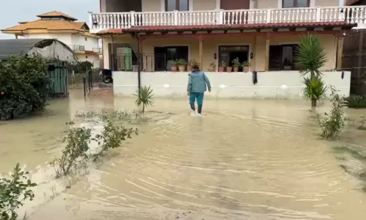 20 banesa të përmbytura në Novoselë, flet qytetari: Kam pastruar ujin me fshesë gjatë natës, gruan e kam të paralizuar