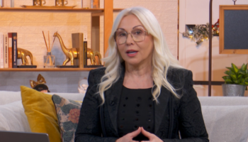 “2026, viti i tronditjeve globale”, astrologia: Fillime të reja dhe një botë në prag ndryshimi