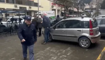 21 janari, gazetari Artan Hoxha paraqitet në SPAK, dorëzon audio-përgjimin origjinal: Vrasjet nuk janë kryer nga pakujdesia, por me urdhër