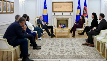 27 vite nga masakra e Reçakut, Osmani takohet me Walker: Njeriu që ishte pranë nesh në orët më të errëta…