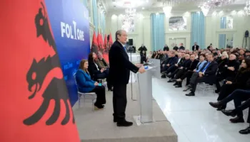 35-vjetori i PD-së së Lezhës, Berisha kujtohet për Piramidat dhe sulmon../ Kryedemokrati: Jemi parti e moralshme, nuk mashtrojmë!