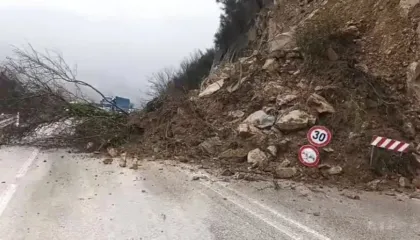 40 cm ujë dhe rrugë të dëmtuara/ Në Shkodër situata më kritike paraqitet në Fushë Arrëz dhe Obot