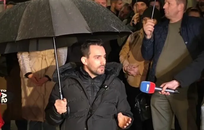 ‘400 mln euro për inceneratorët dhe plehrat rrugëve’/ Lapaj: Unë ia kam fajin Belinda Ballukut, çoi 53 mln euro në…