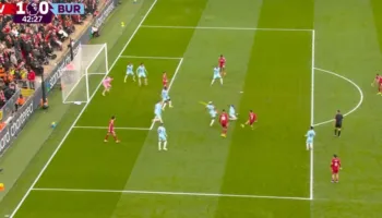 45′ e para: Chelsea mjaftohet me një gol. Broja titullar ndaj Liverpool-it, vendos Wirtz (video)