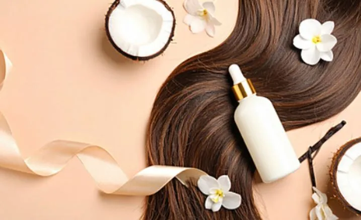 7 gabimet që dëmtojnë flokët tuaj dhe si t’i shmangni