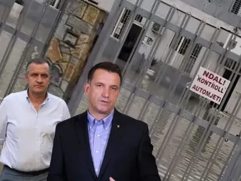 “A do largohen Veliaj dhe Beqja nga burgu i Durrësit?”, gazetari  jep detajet: Po transferohen..