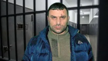 A do të flasë për vrasjen e mikut të tij në atentatin në Rinas? Prokuroria ‘troket’ te qelia e Emiljano Shullazit