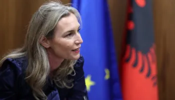 A do të jetë Lea Ypi surpriza politike? Ja si përgjigjet shkrimtarja