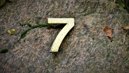 A e dini kuptimin e numrit 7, çfarë simbolizon?