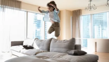 A i bën sheqeri vërtet fëmijët hiperaktivë: Çfarë thotë shkenca?