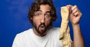 A mund të veshim të njëjtën palë çorape të nesërmen, ja si përgjigjet shkenca