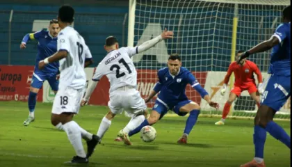 Abissnet Superiore: Teuta dhe Dinamo bëjnë “paqe” në “Niko Dovana”. Vora befason Partizanin në fund