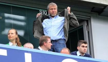 Abramoviç i rikthehet Çelsit: Më prisni