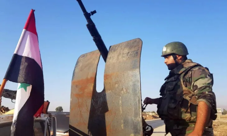 Afati i armëpushimit po skadon ndërsa bisedimet mbeten të pasigurta, forcat siriane pozicionohen në zonat e fundit të kontrolluara nga kurdët