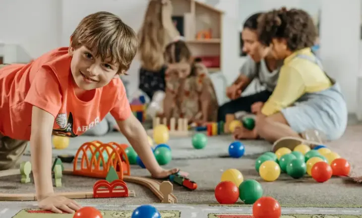 Aftësitë sociale të fëmijëve në kopsht parashikojnë suksesin në jetë