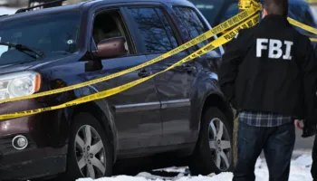 Agjenti i emigracionit vret një grua në Minneapolis, kryebashkiaku: Akt i pamatur, largohuni nga qyteti