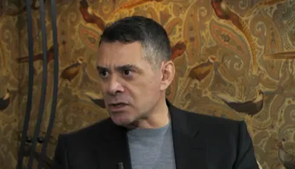 Ahmetaj rrëfen zinxhirin e aferave: Terminale, aeroporte, tuneli, 14 miliardë dollarë të vjedhura nga Rama dhe ministrat