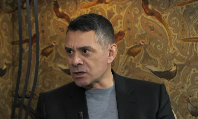 Ahmetaj rrëfen zinxhirin e aferave: Terminale, aeroporte, tuneli, 14 miliardë dollarë të vjedhura nga Rama dhe ministrat