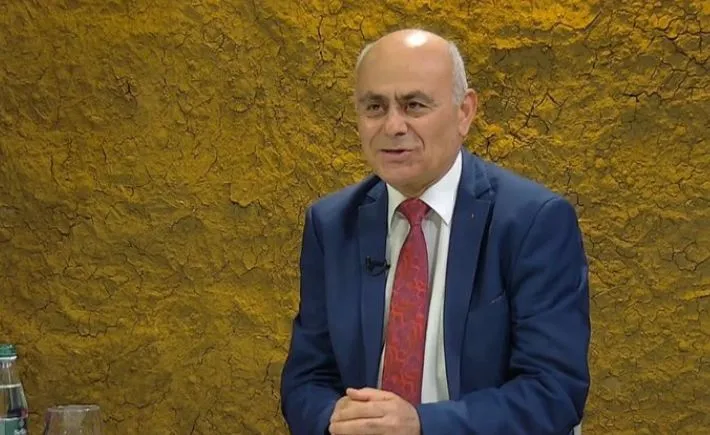 Akademiku Valter Memisha flet për Fjalorin e Madh të Gjuhës Shqipe