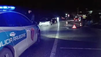 Aksident i rëndë në aksin Lushnjë-Berat, makina përplas për vdekje këmbësorin