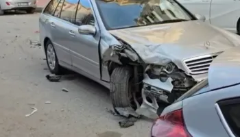 Aksident I shumëfishtë në Vlorë, i riu përplaset me 5 automjete të tjera