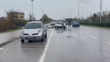 Aksident me vdekje në Belsh, 20-vjeçari përplas me makinë të moshuarën