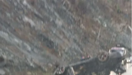 Aksident në aksin Librazhd–Elbasan, përmbyset automjeti, dy të plagosur në “Kthesën e Murrashit”