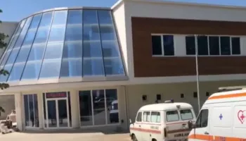 Aksident në aksin Shishtavec–Kukës, automjeti përplas këmbësoren 49-vjeçare