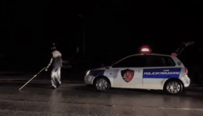 Aksident në Durrës/ Shoferi 20-vjeçar përplas këmbësorin