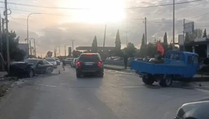 Aksident në Lushnje, plagosen dy persona