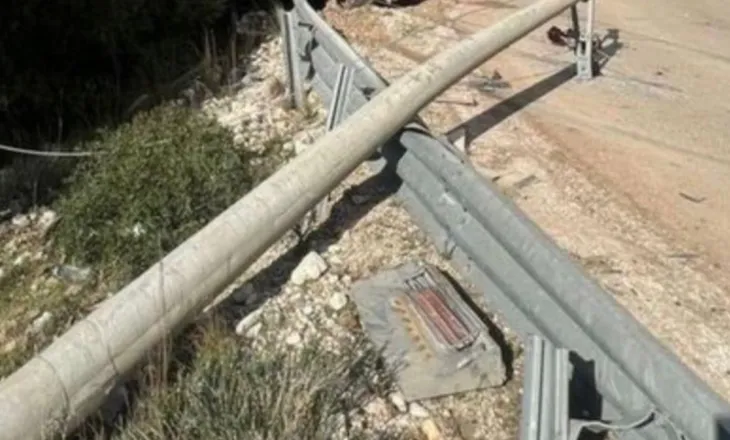 Aksident në Palasë, dy kamionë dalin nga rruga, plagosen tre persona