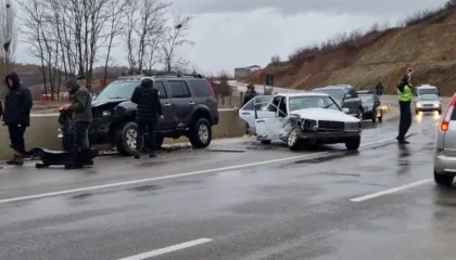Aksident në rrugën nacionale Peshkopi–Maqellarë, tre të lënduar